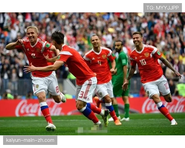 墨西哥前锋吉梅内斯担纲 东道主核心状态决定走势